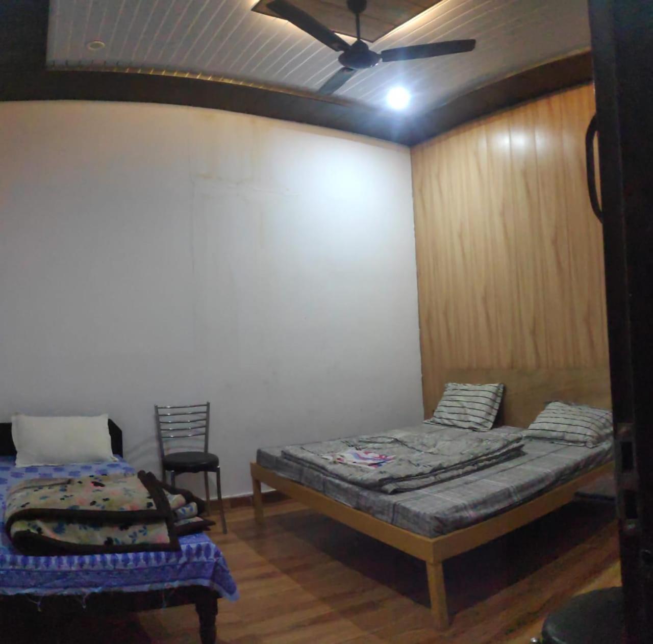 Hotel Trishul Inn Karnaprayāg Exterior foto